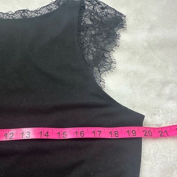 Boutique Women's L Lace Trim Flutter Sleeve VNeck Top Black Sophisticated Basic - Picture 8 of 9